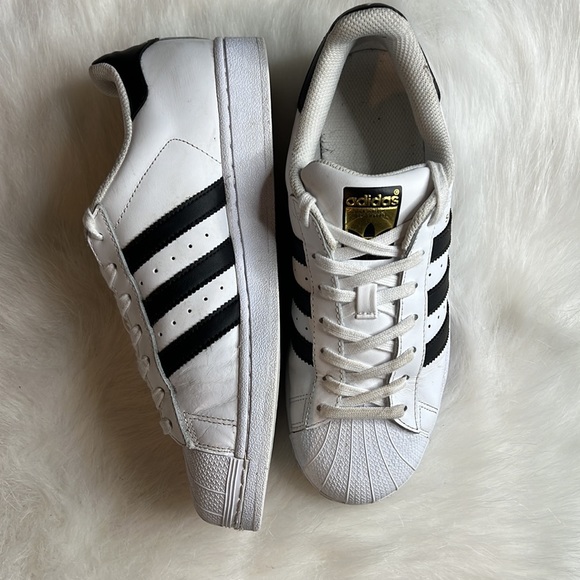 Adidas superstars shell tops size 9 - Picture 2 of 5